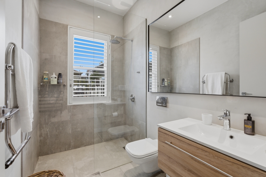 2 Bedroom Property for Sale in Green Point Western Cape